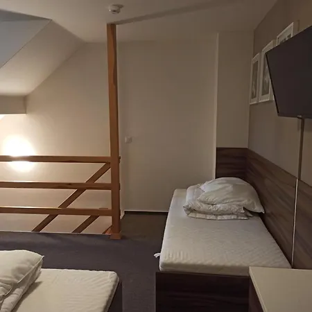 Mezonetovy Apartman Kouty Nad Desnou דירה Loučná nad Desnou
